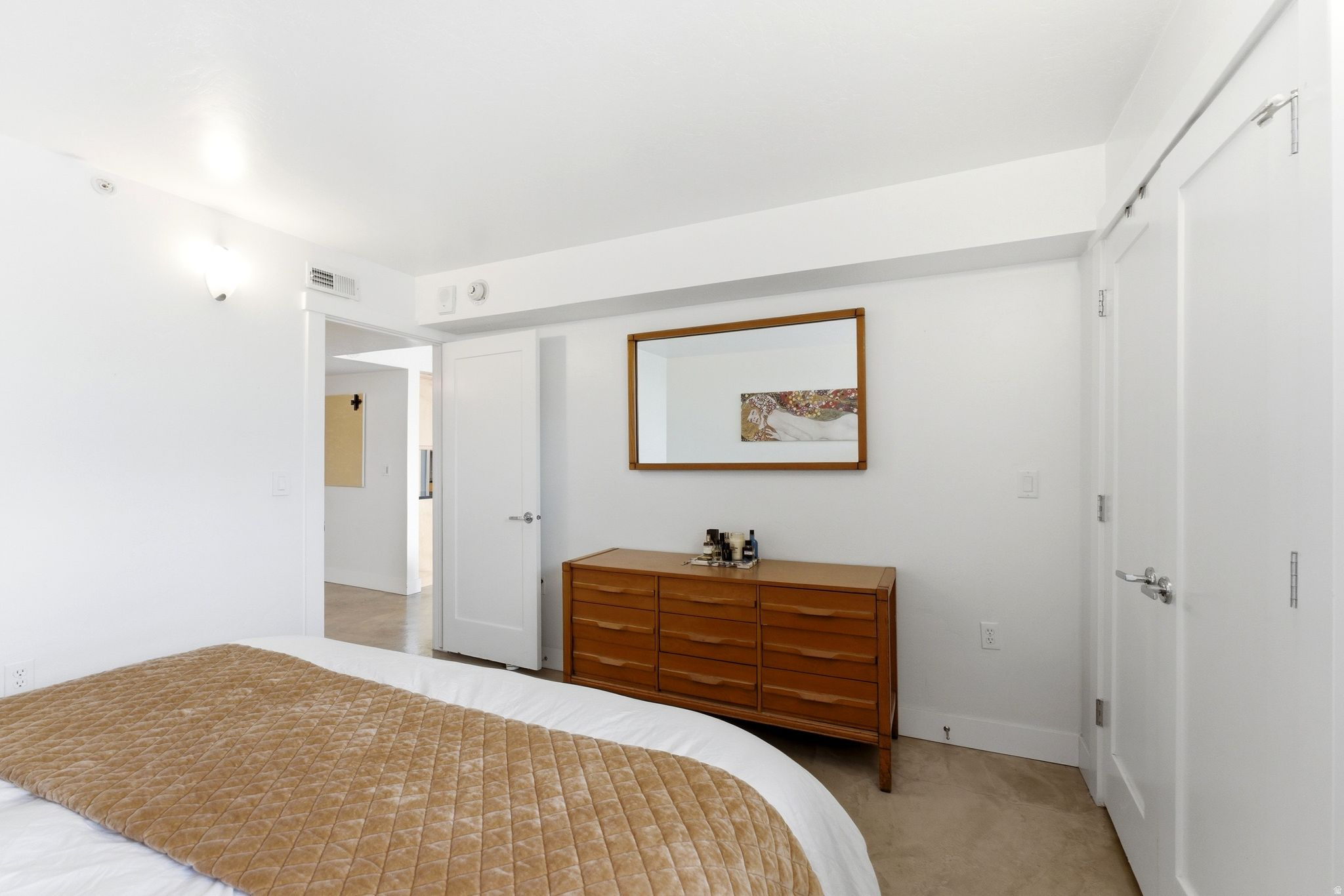 BROADWAY TOWER CONDO - Residential