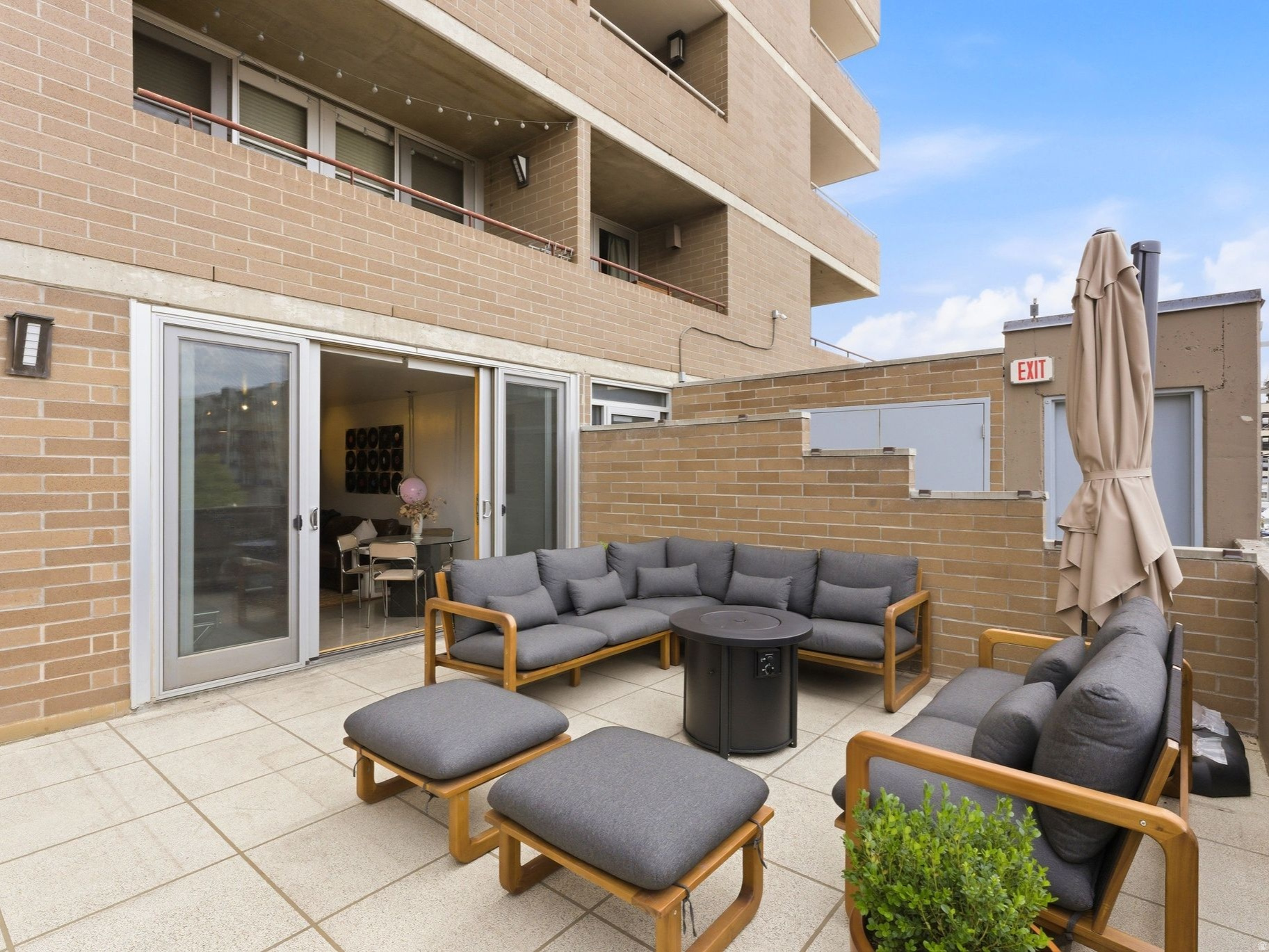 BROADWAY TOWER CONDO - Residential