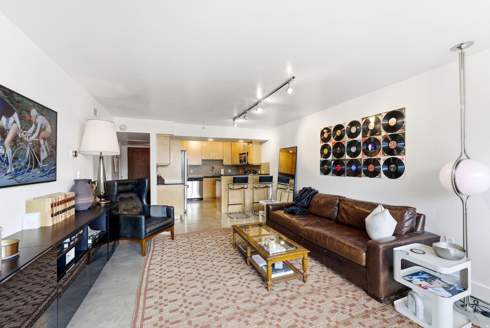 BROADWAY TOWER CONDO - Residential