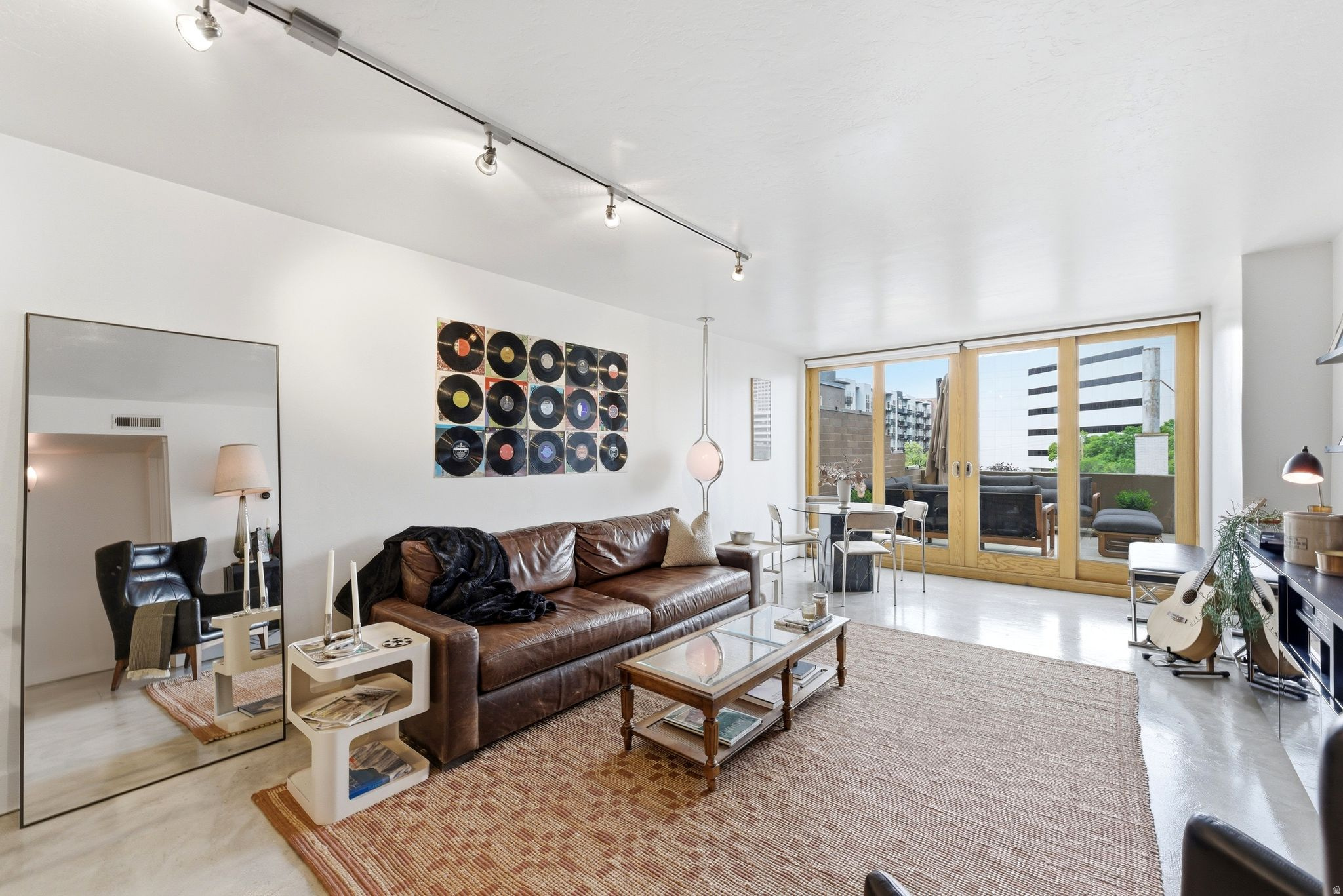 BROADWAY TOWER CONDO - Residential