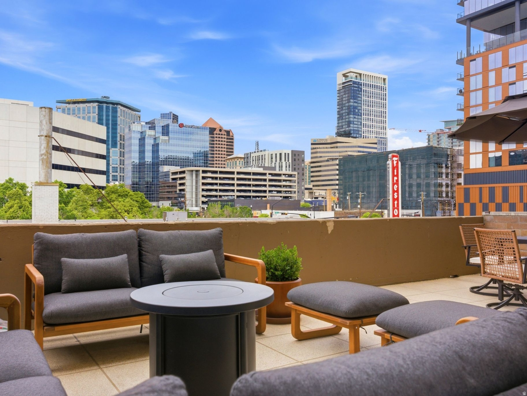 BROADWAY TOWER CONDO - Residential
