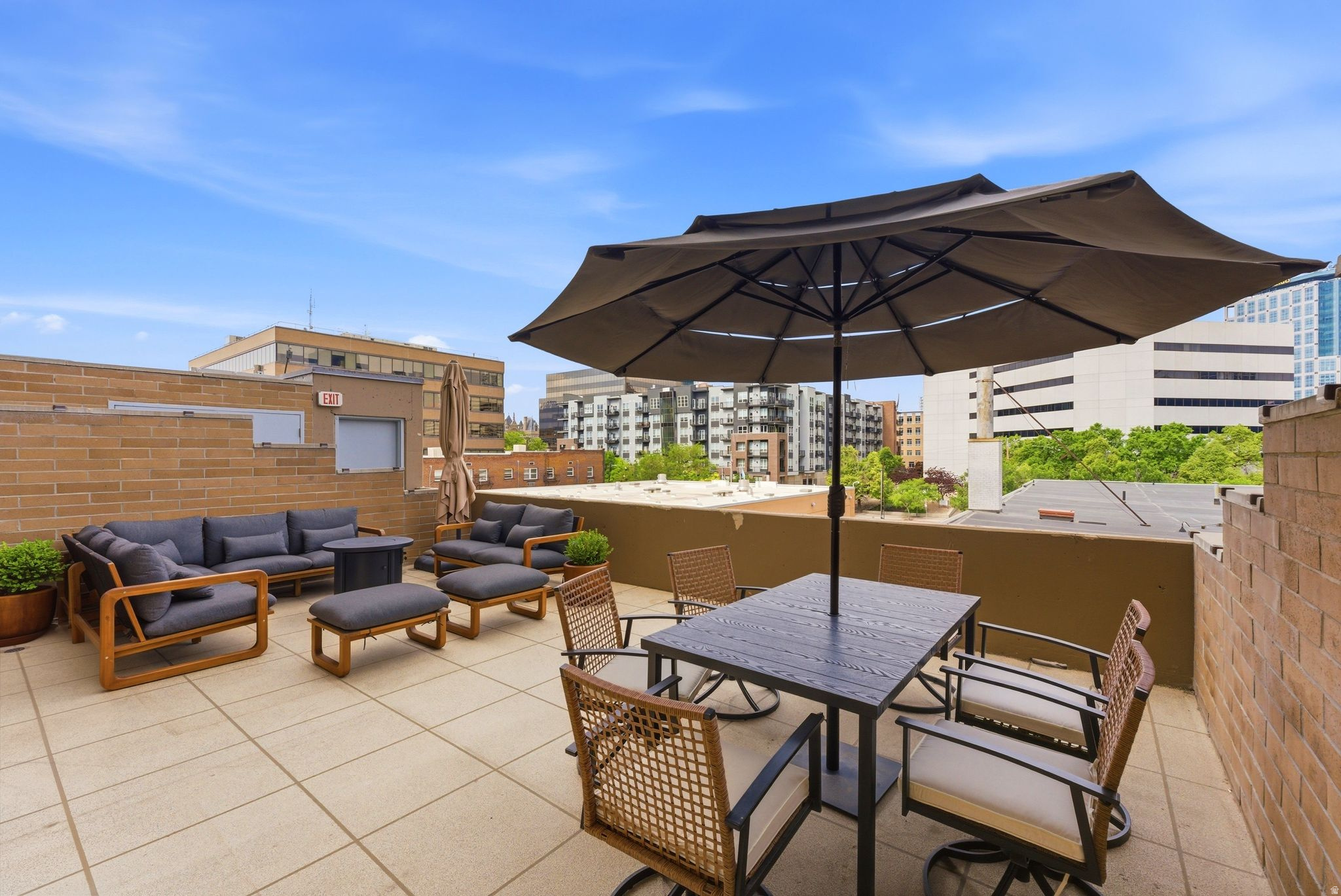 BROADWAY TOWER CONDO - Residential