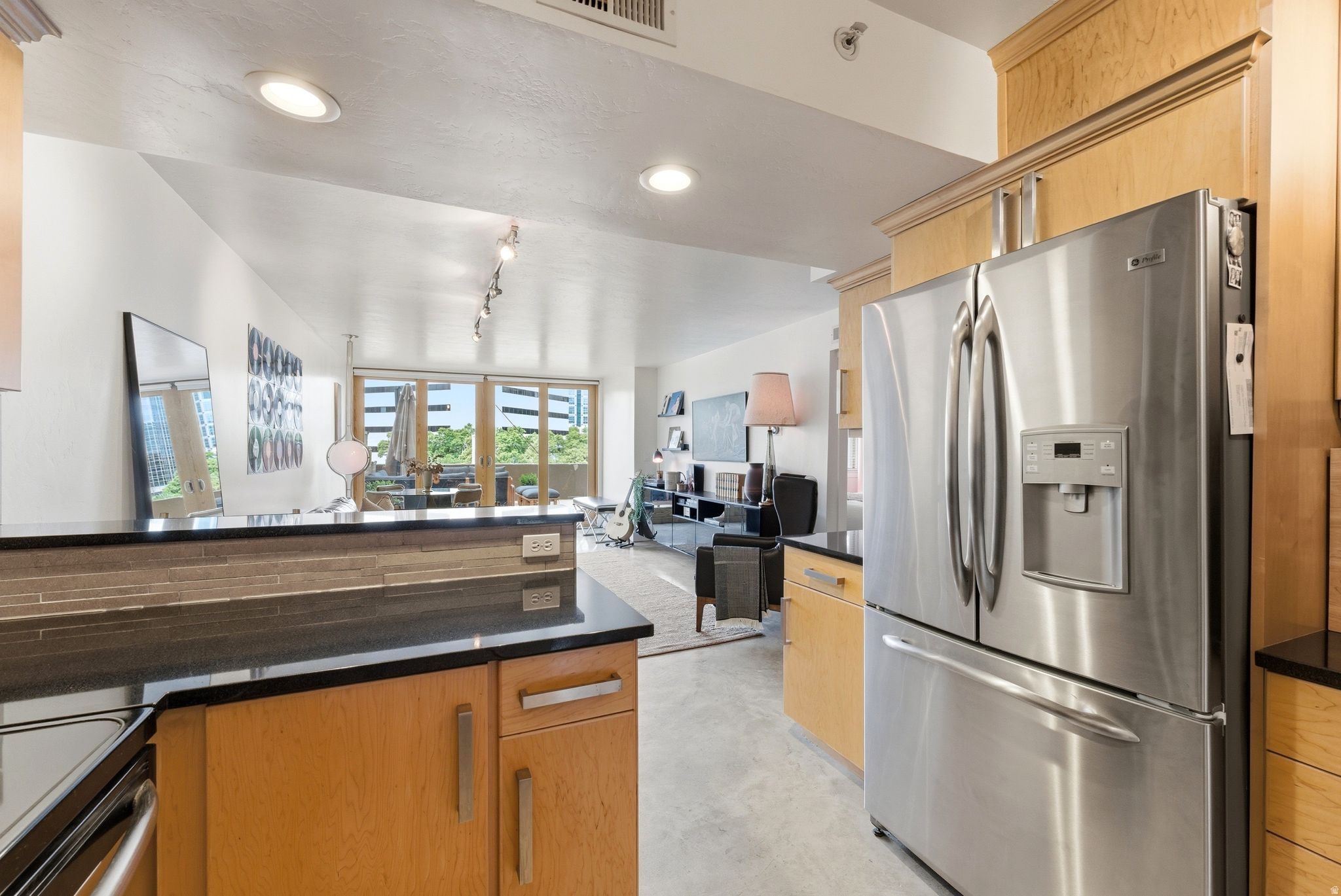 BROADWAY TOWER CONDO - Residential
