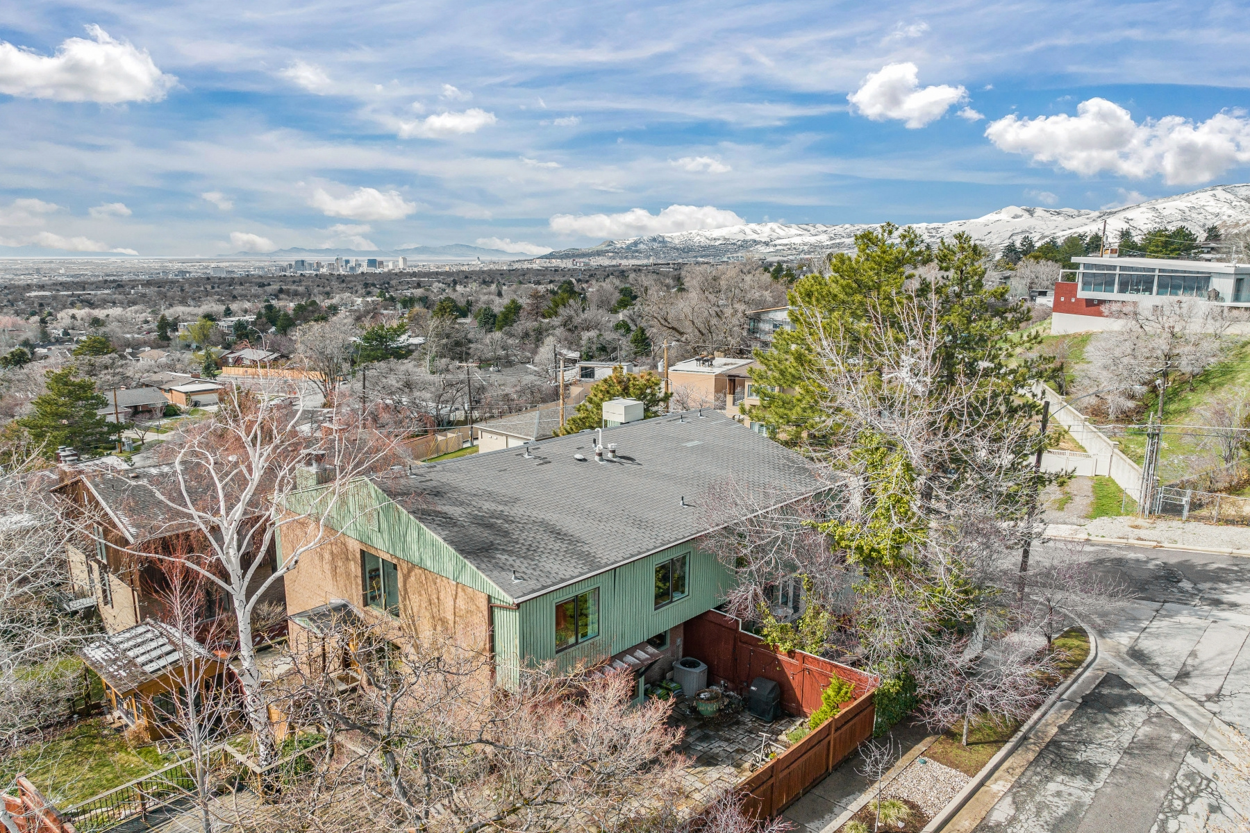 OAK SPRINGS SUB - Residential Income