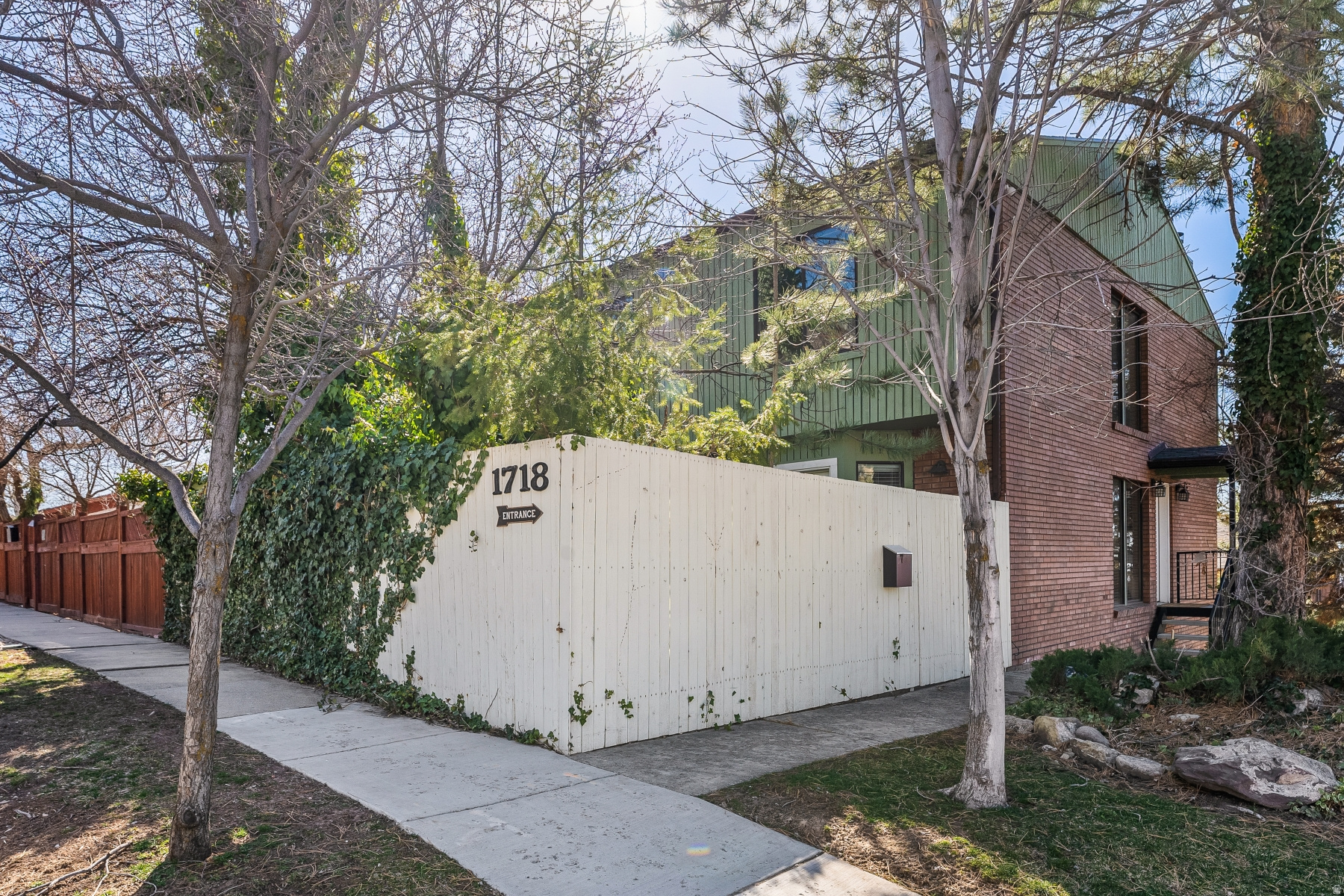 OAK SPRINGS SUB - Residential Income