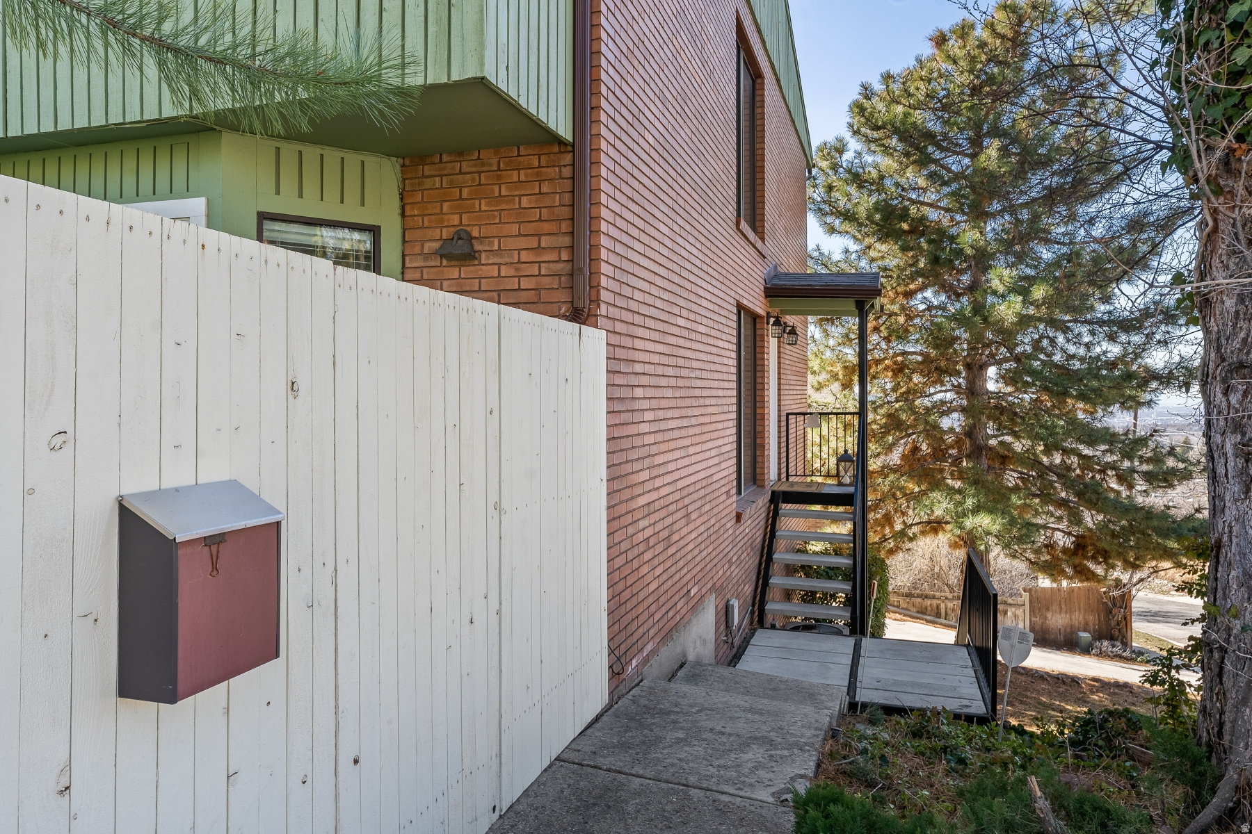 OAK SPRINGS SUB - Residential Income