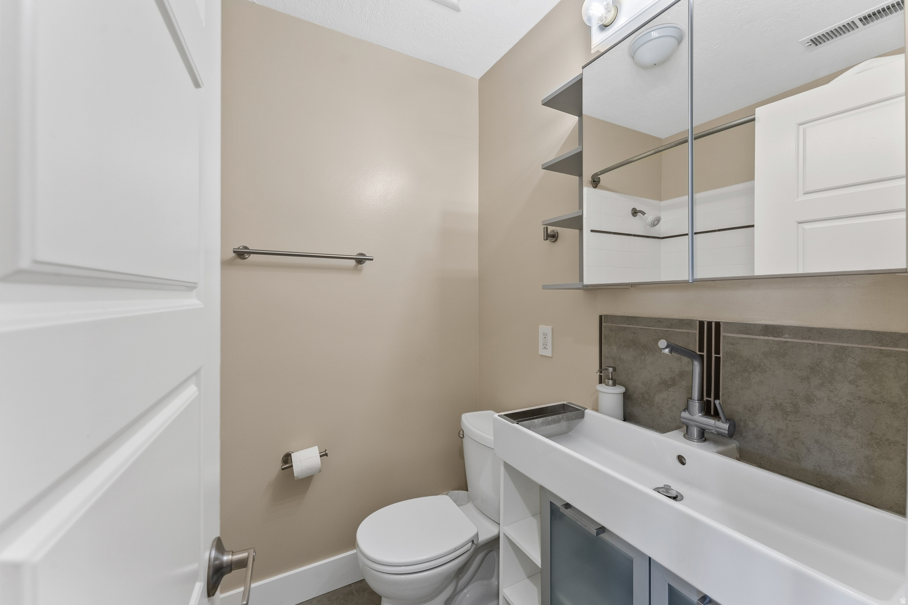 OAK SPRINGS SUB - Residential Income