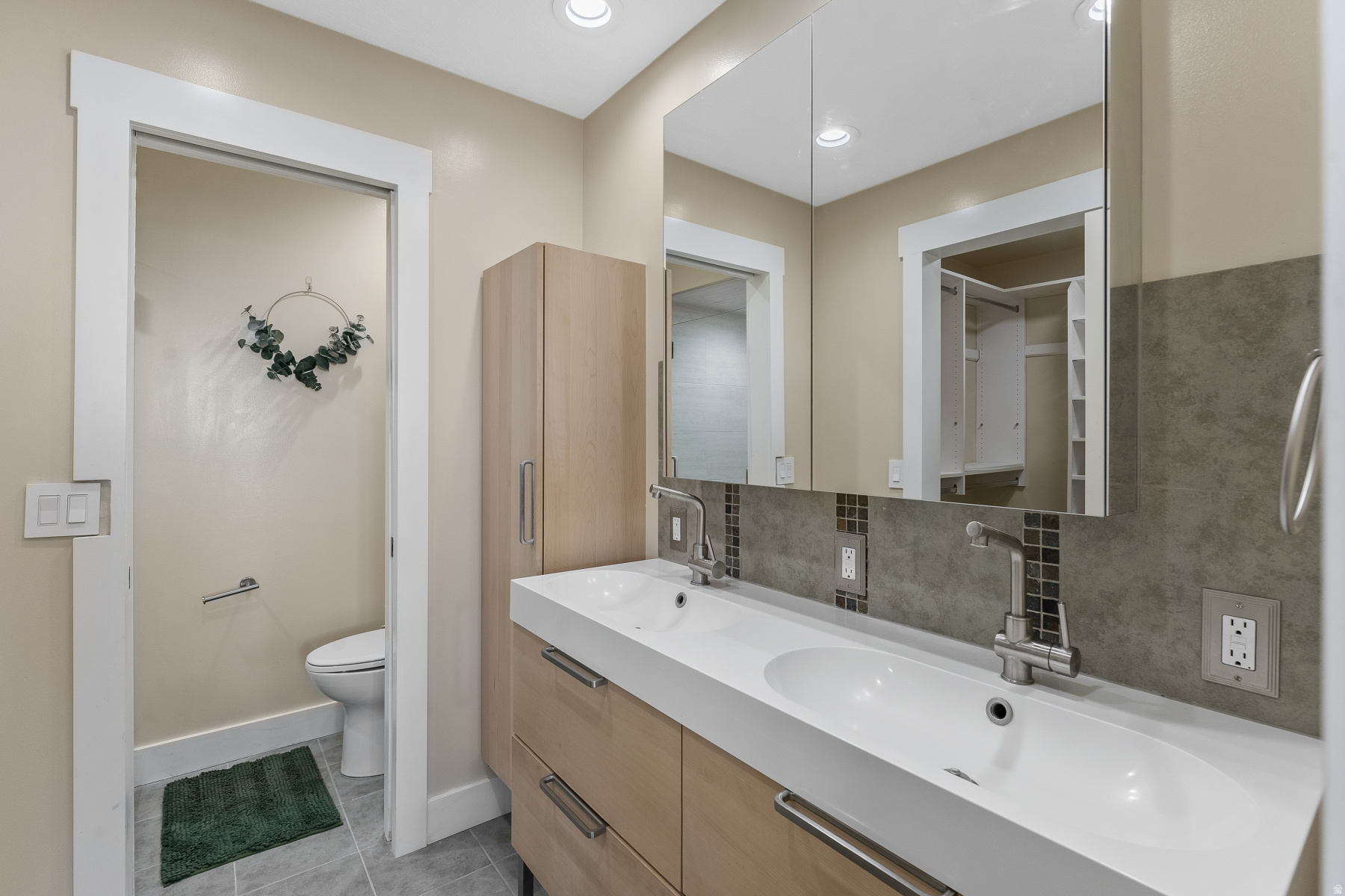 OAK SPRINGS SUB - Residential Income