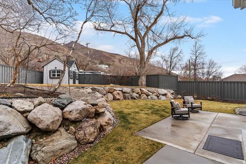Tiny photo for 365 S MOUNTAIN RD, Fruit Heights, UT 84037 (MLS # 2137846)