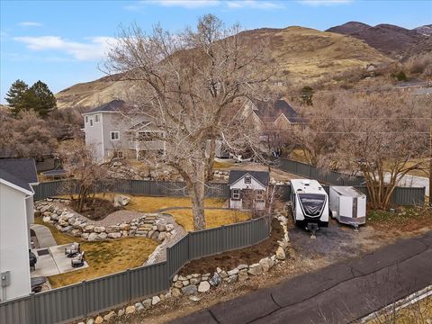 Tiny photo for 365 S MOUNTAIN RD, Fruit Heights, UT 84037 (MLS # 2137846)