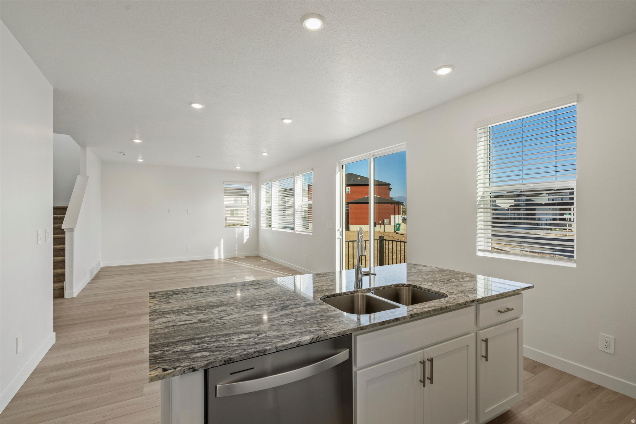 STRATTON ACRES - Residential