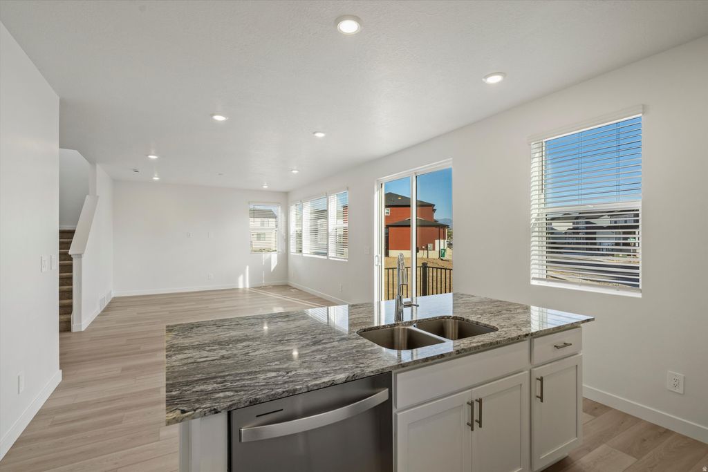 Photo of 892 N 260 St E #202, Santaquin, UT 84655 (MLS # 2142828)