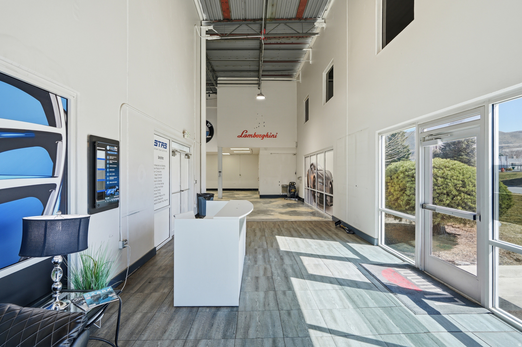 CENTER POINT - Commercial Sale