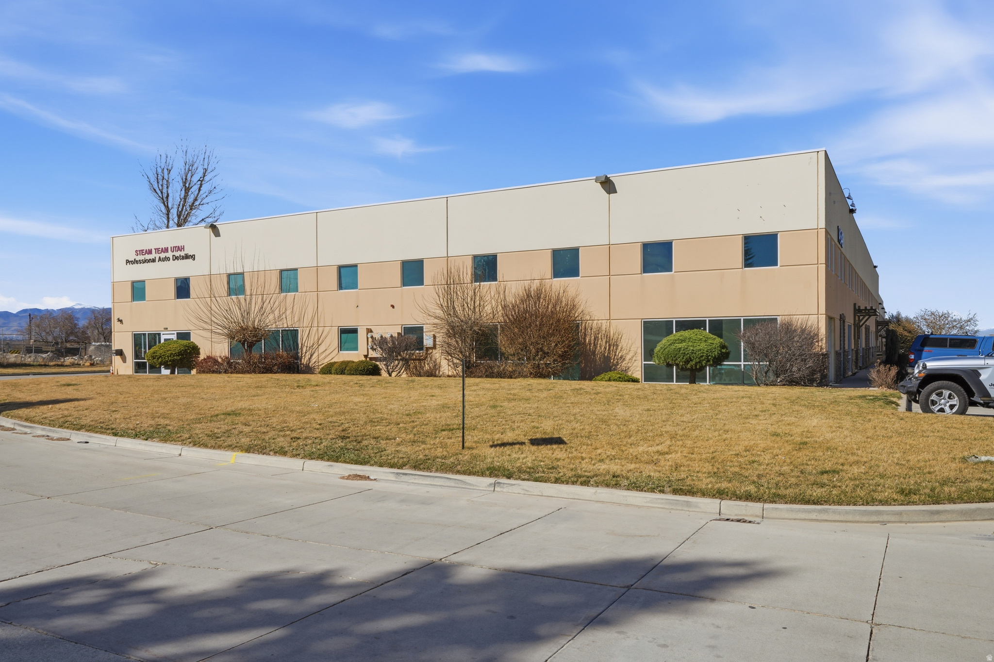 CENTER POINT - Commercial Sale