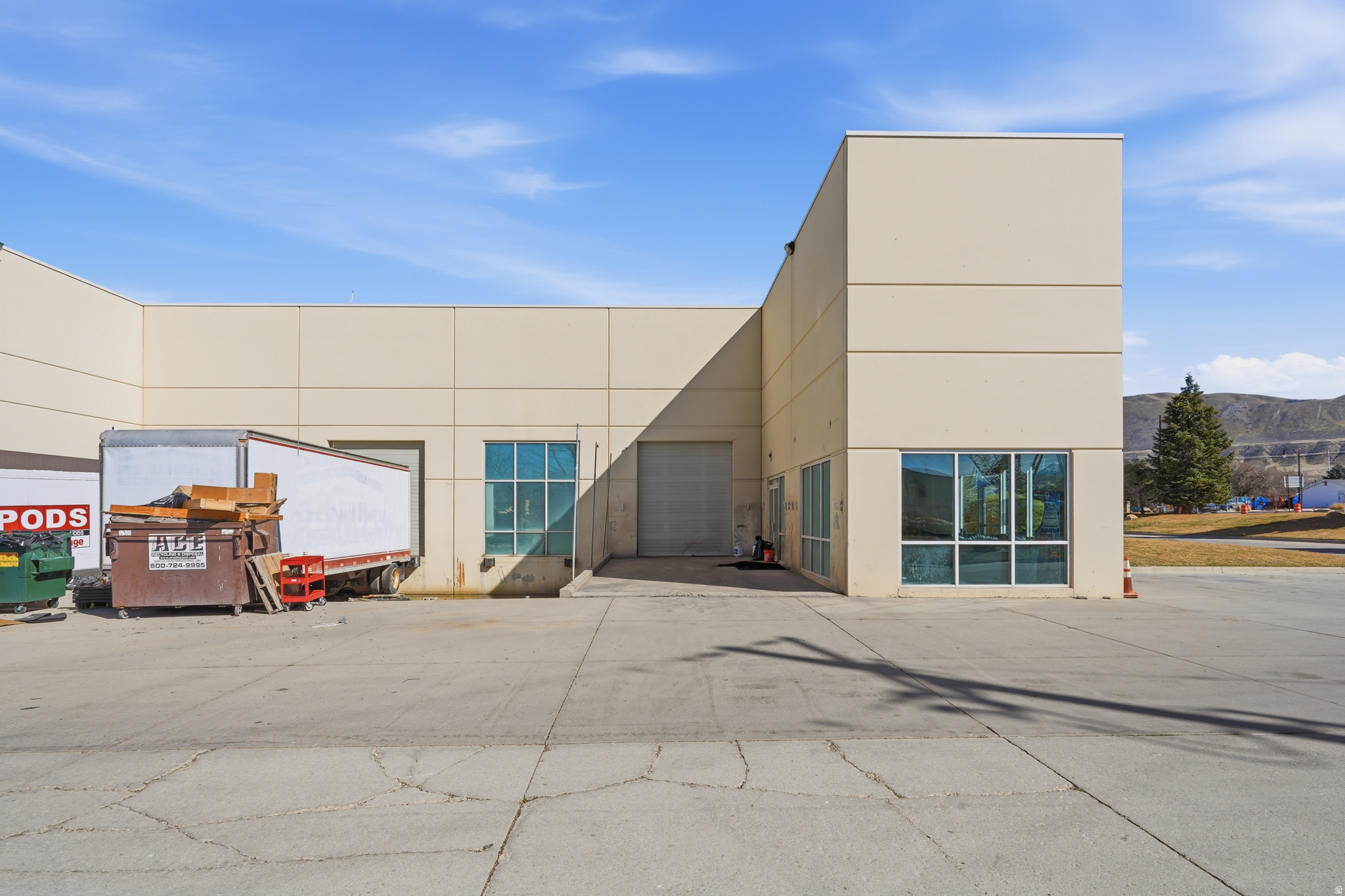 CENTER POINT - Commercial Sale