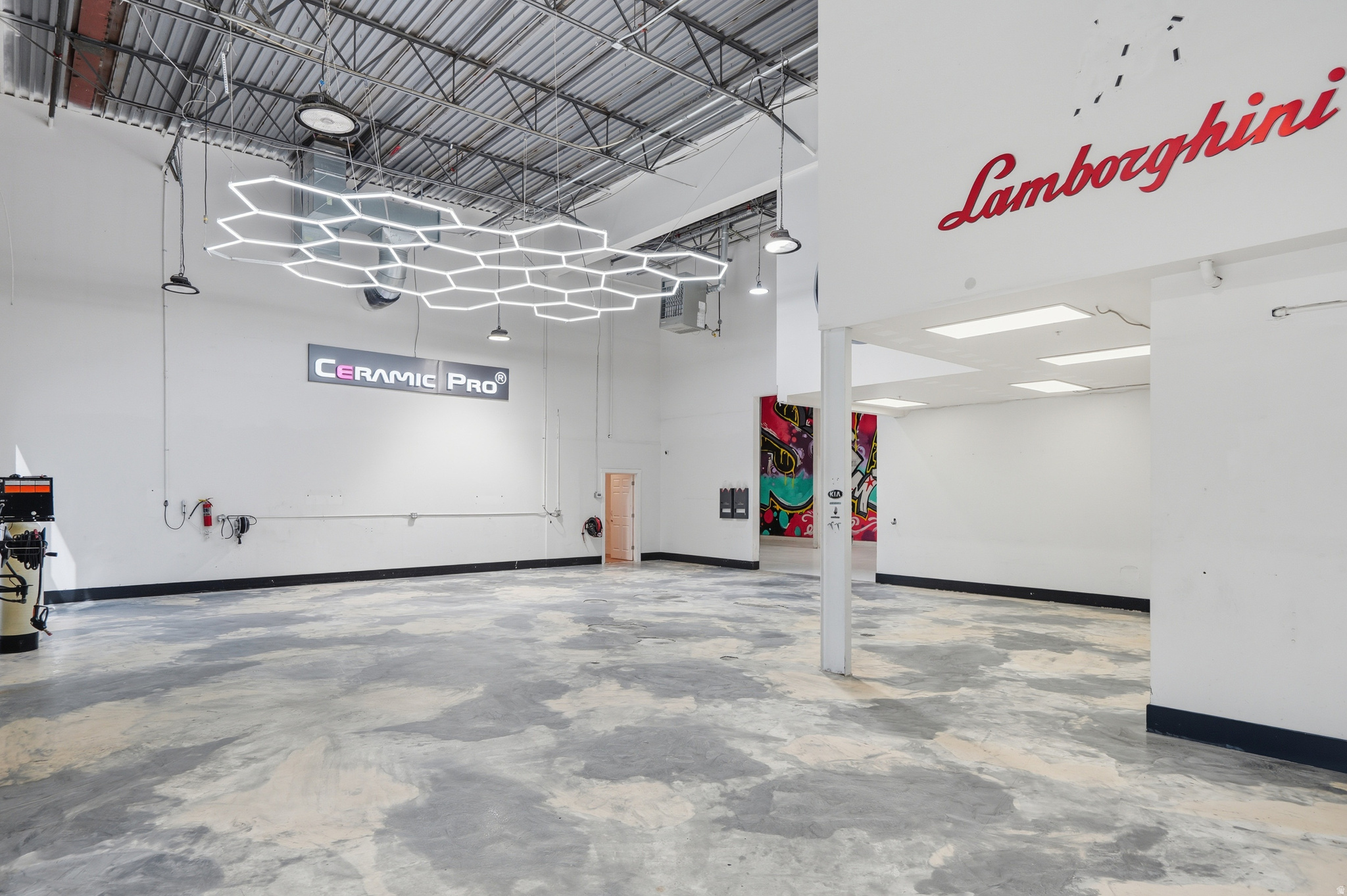 CENTER POINT - Commercial Sale