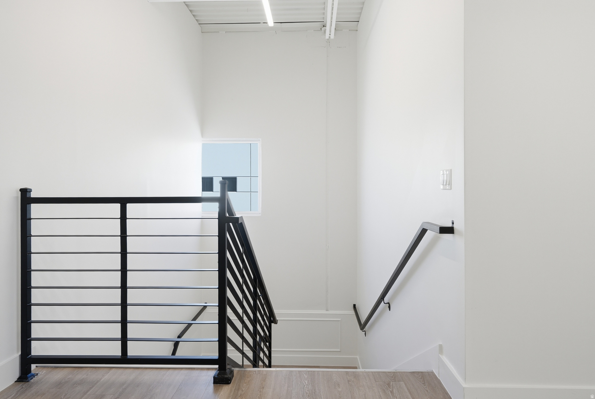 CENTER POINT - Commercial Sale