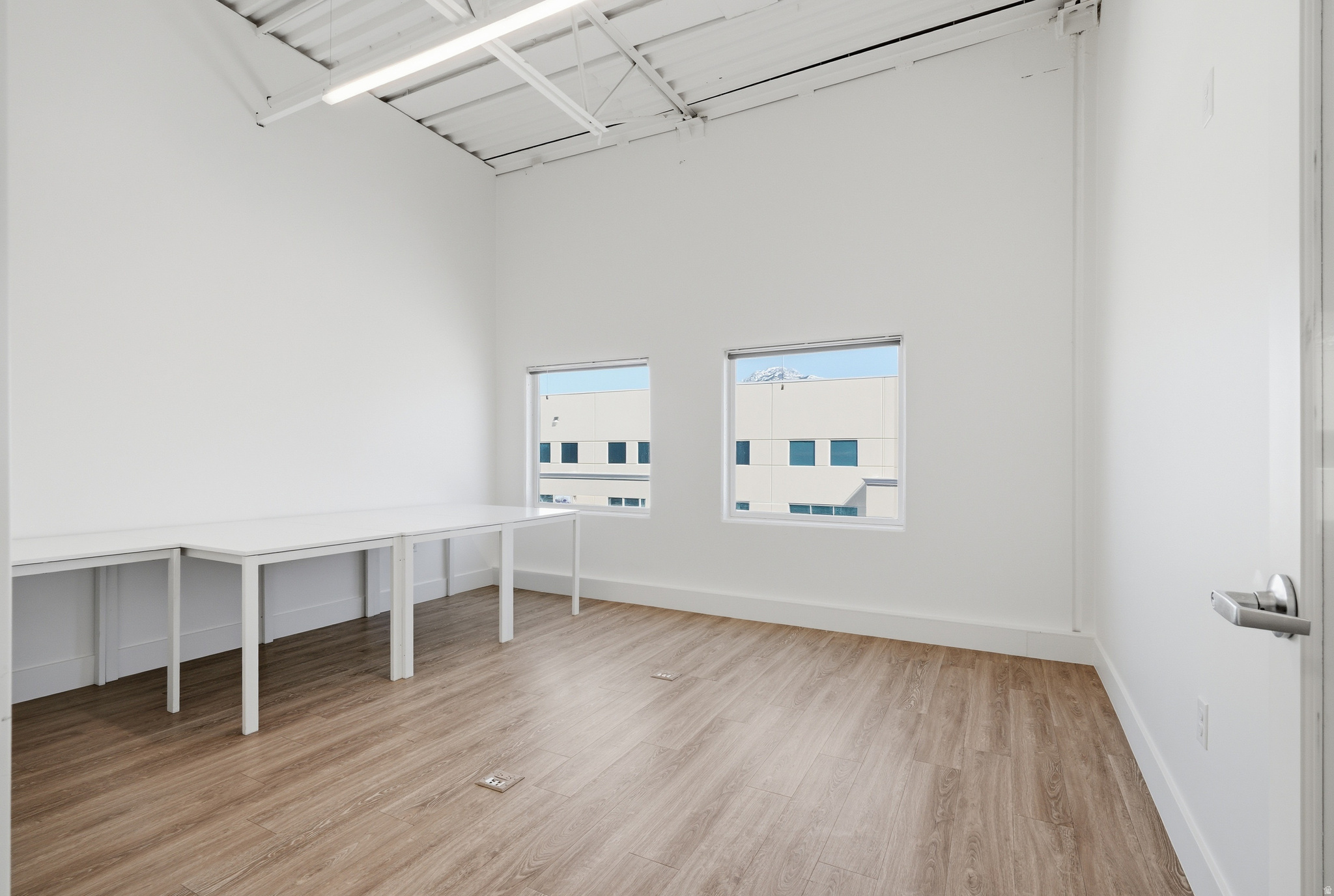 CENTER POINT - Commercial Sale