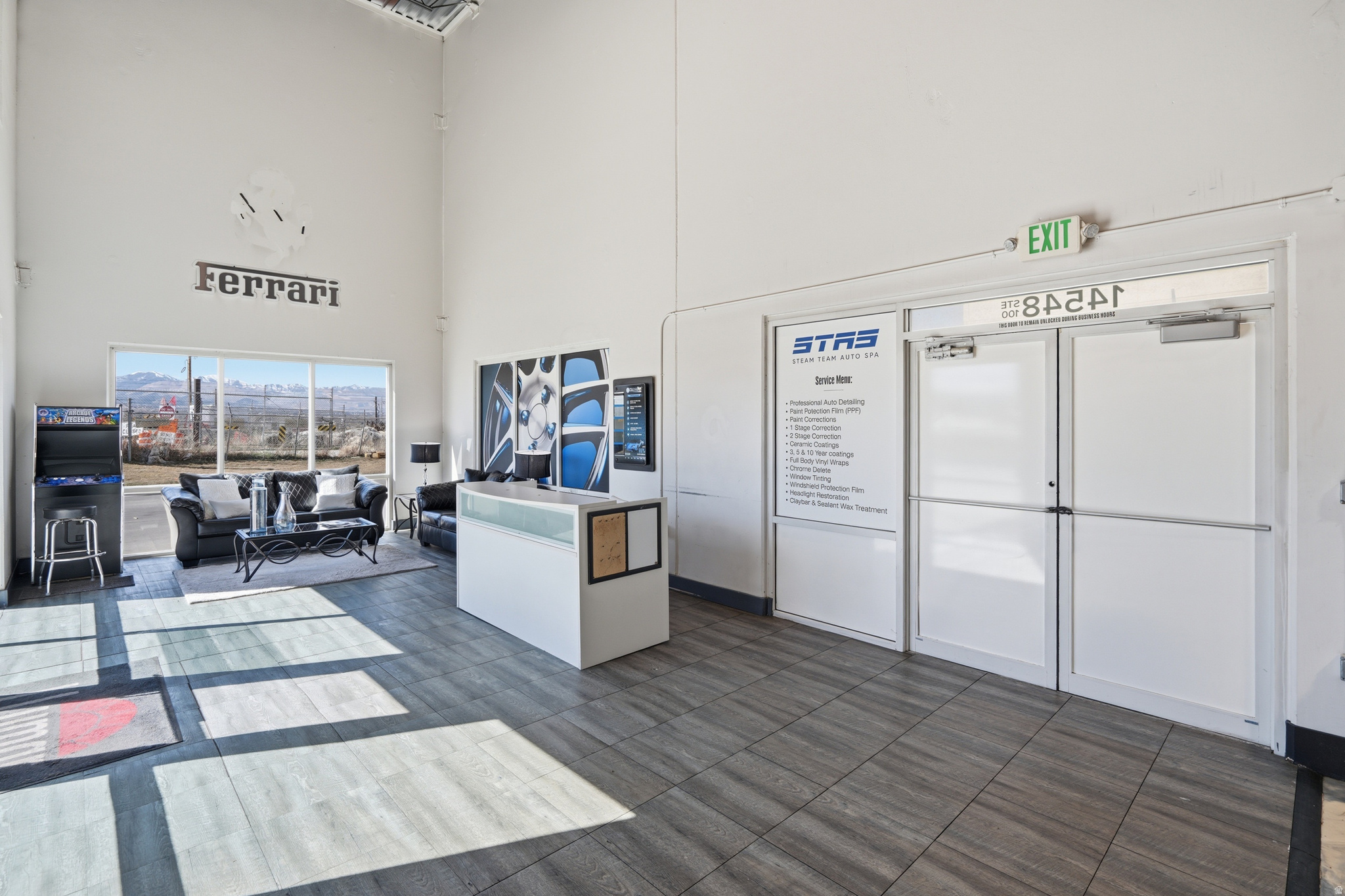 CENTER POINT - Commercial Sale