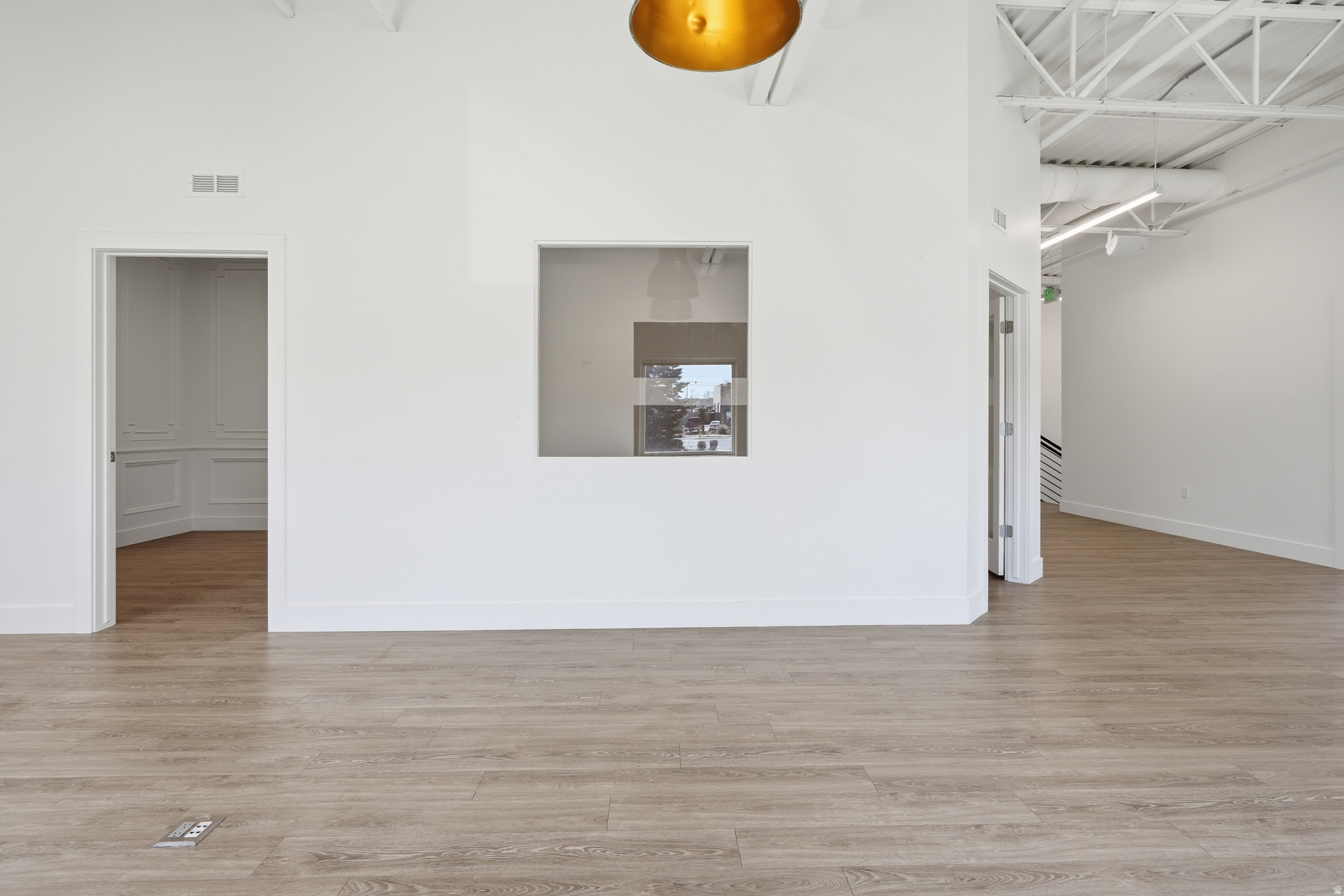 CENTER POINT - Commercial Sale