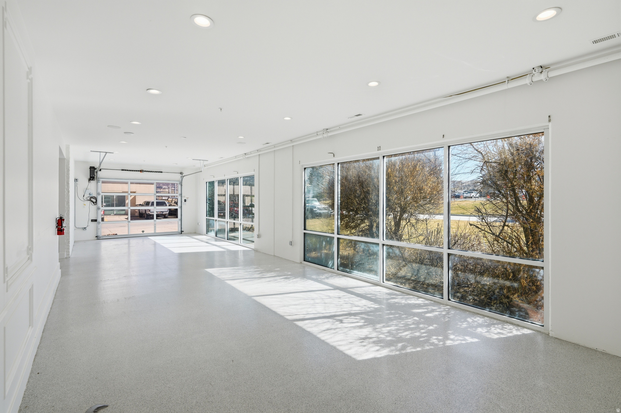 CENTER POINT - Commercial Sale