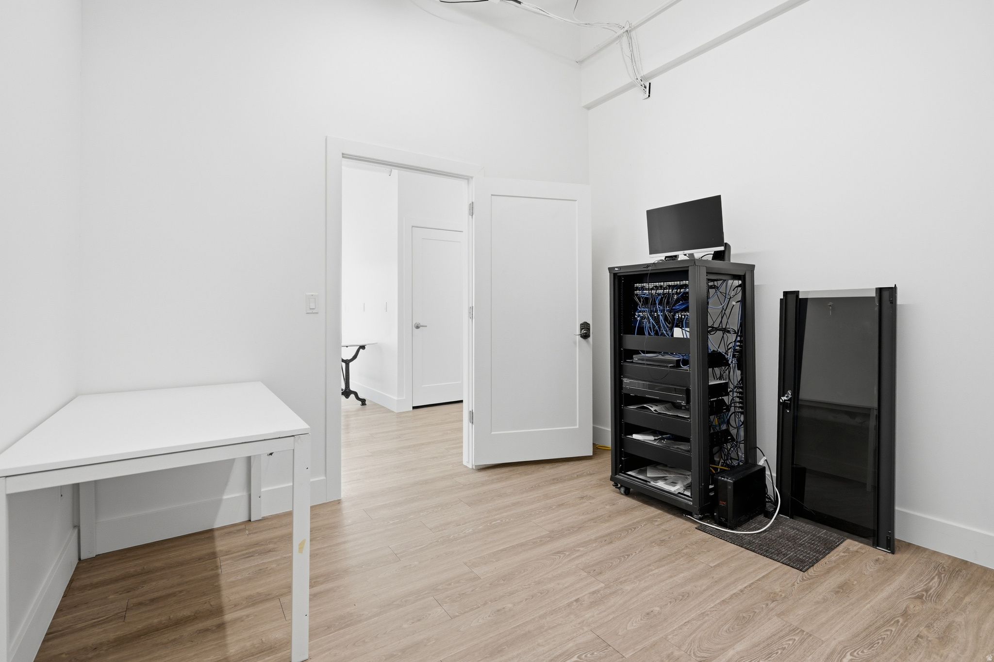 CENTER POINT - Commercial Sale