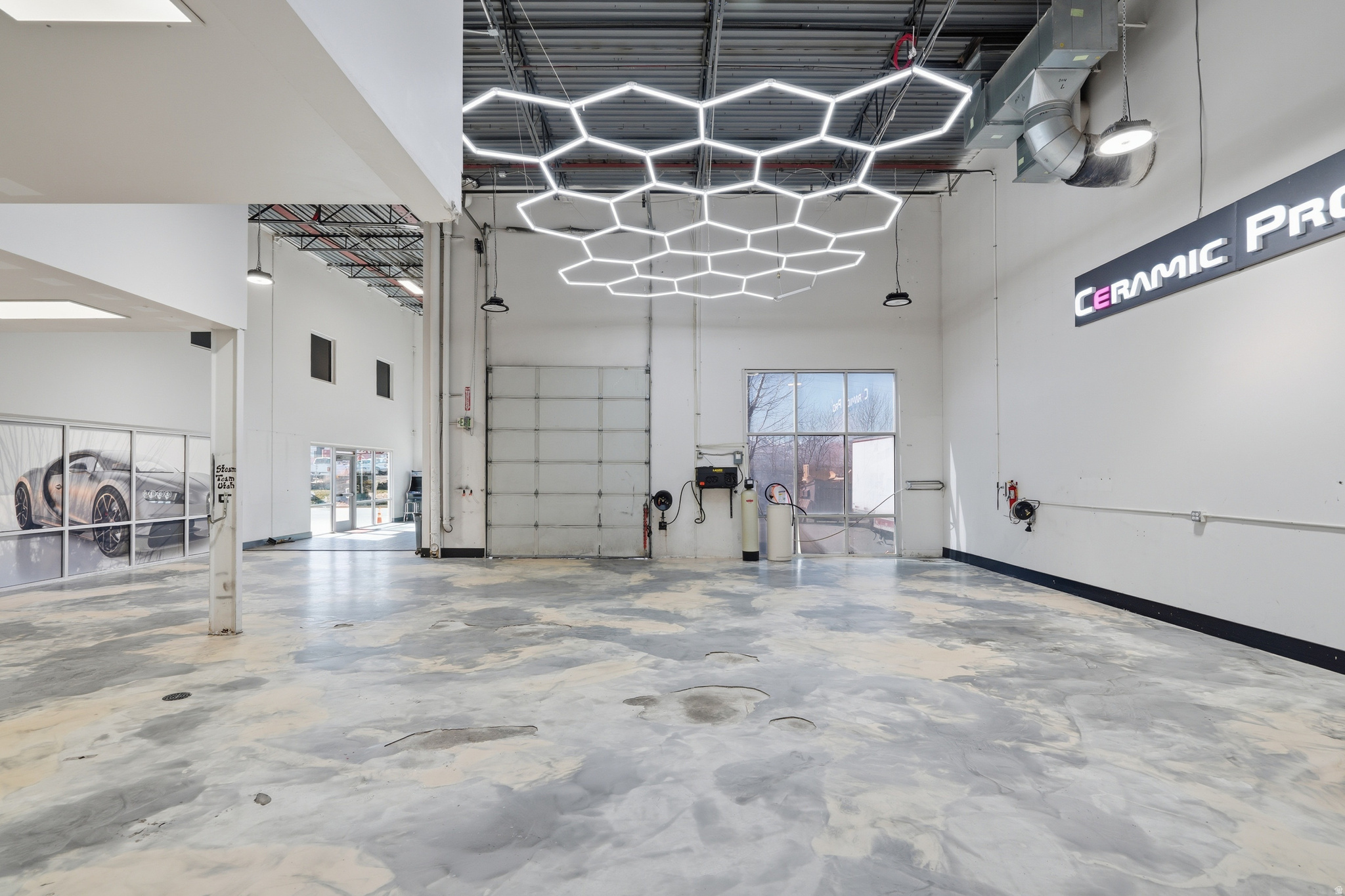 CENTER POINT - Commercial Sale