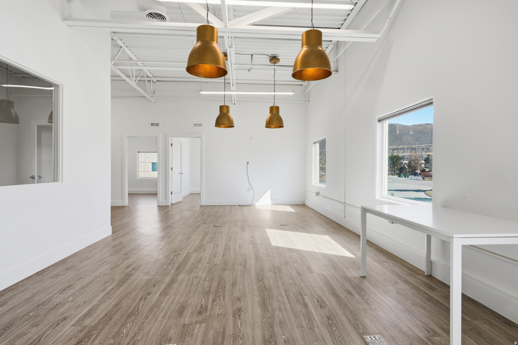 CENTER POINT - Commercial Sale