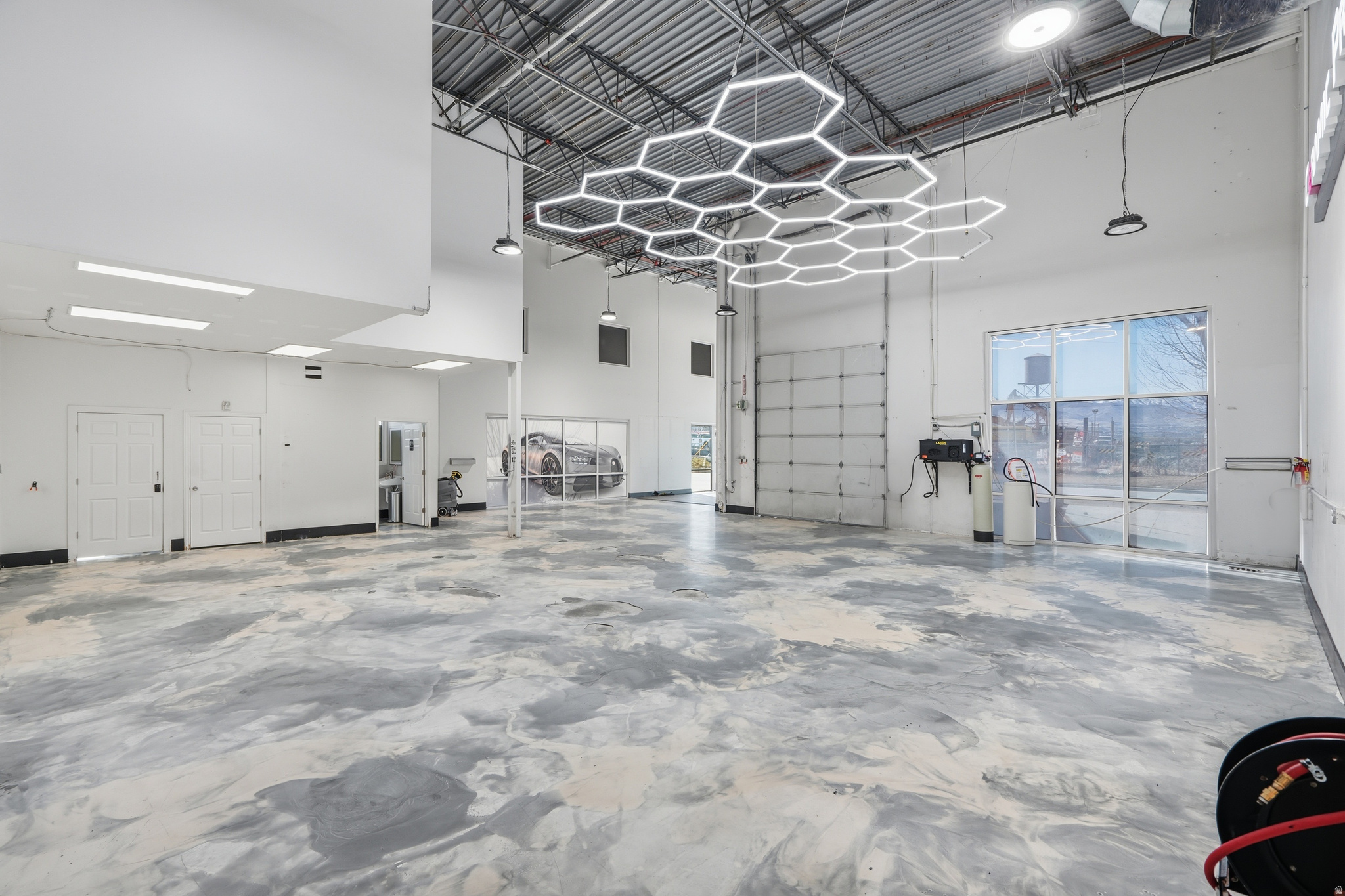 CENTER POINT - Commercial Sale