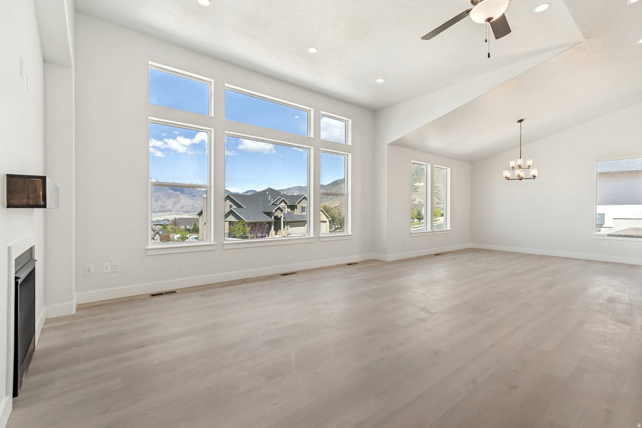 DEER HOLLOW PHS 7 - Residential