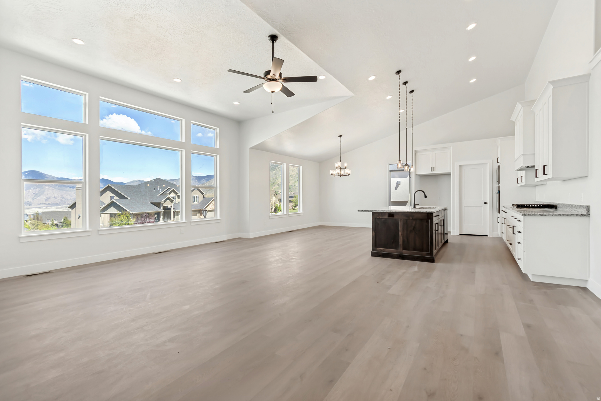 DEER HOLLOW PHS 7 - Residential