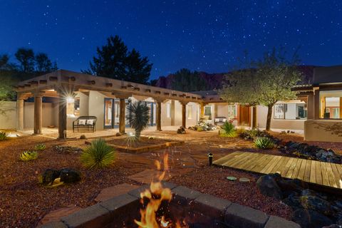 Photo of 1068 N SHONTO RIDGE DR, Kayenta, UT 84738 (MLS # 2134947)