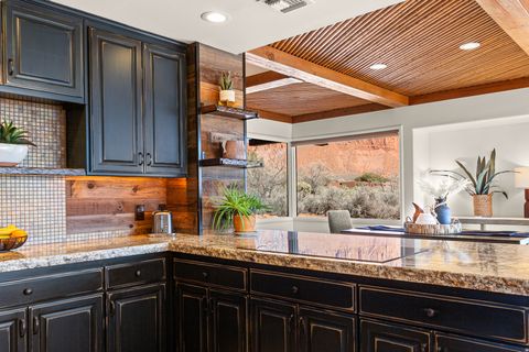 Tiny photo for 1068 N SHONTO RIDGE DR, Kayenta, UT 84738 (MLS # 2134947)