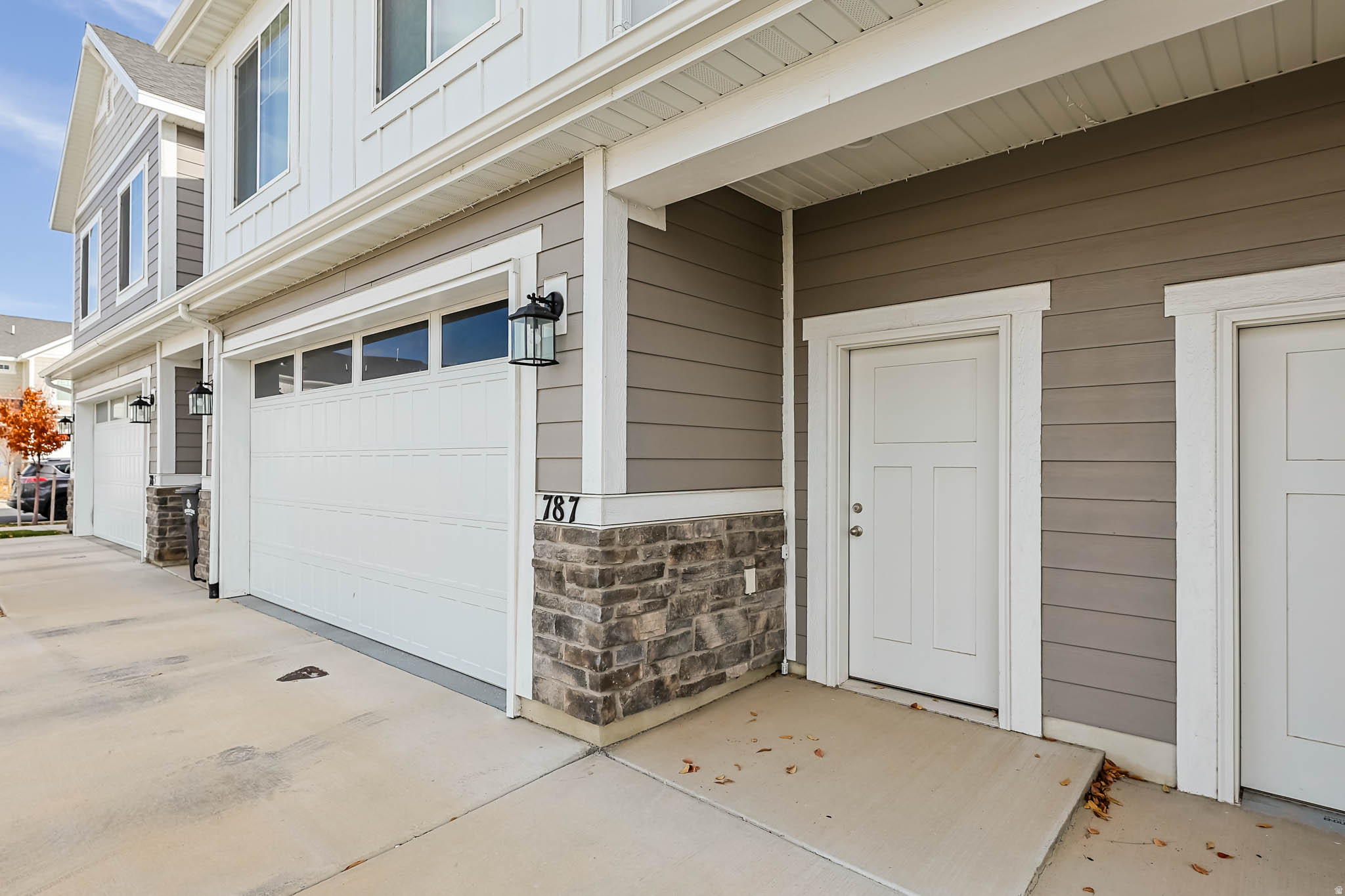 DEL MONTE TOWNHOMES - Residential