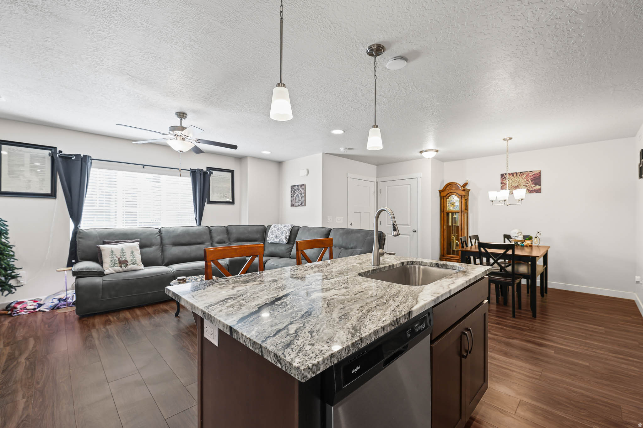 DEL MONTE TOWNHOMES - Residential