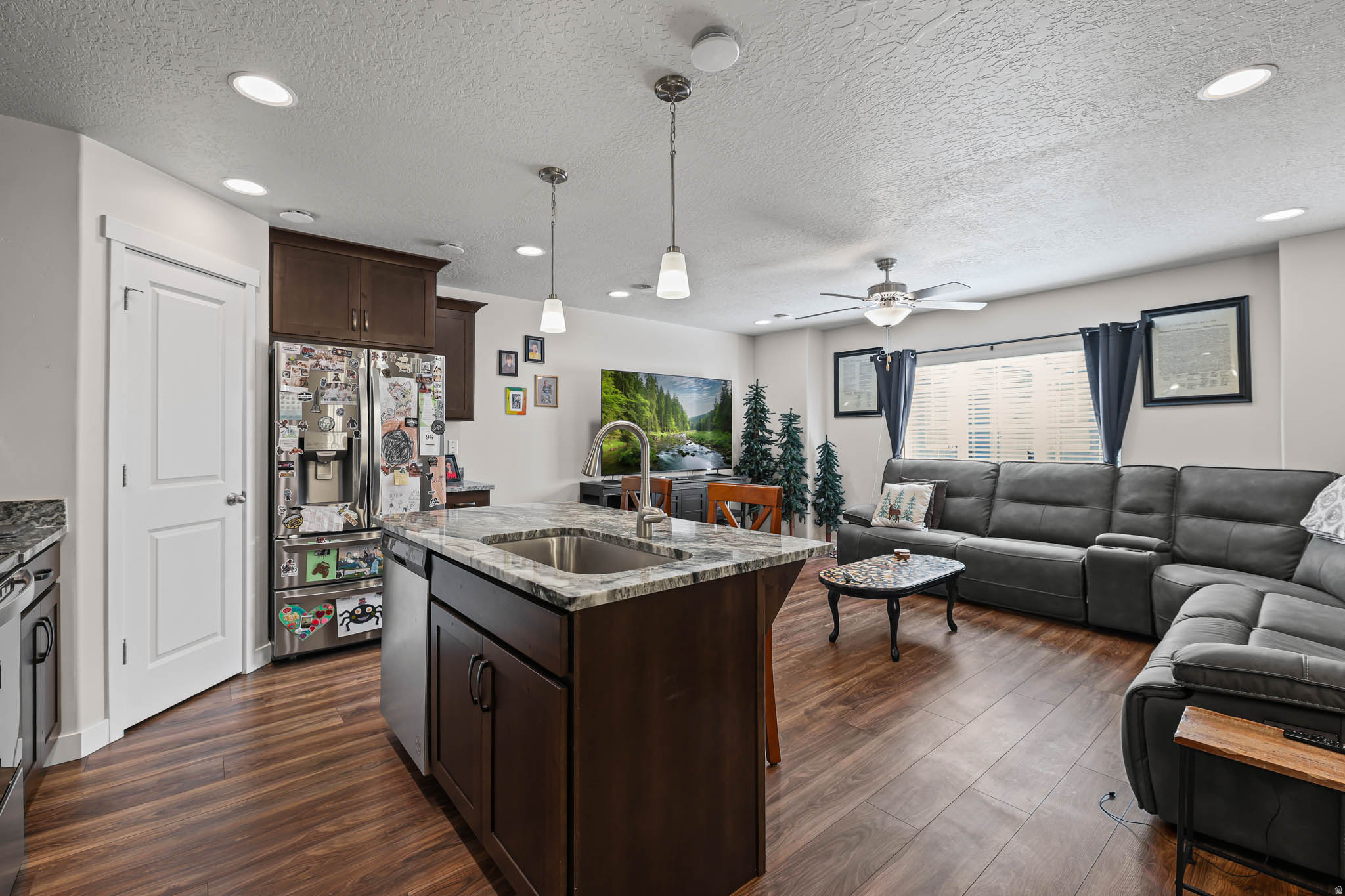 DEL MONTE TOWNHOMES - Residential