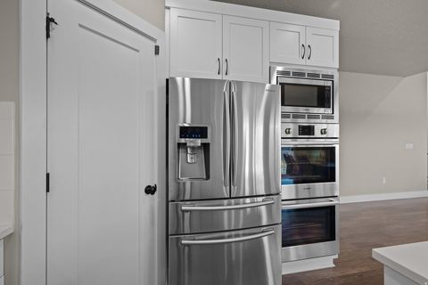 Tiny photo for 11618 S DOUGLAS DR, Draper, UT 84020 (MLS # 2126130)