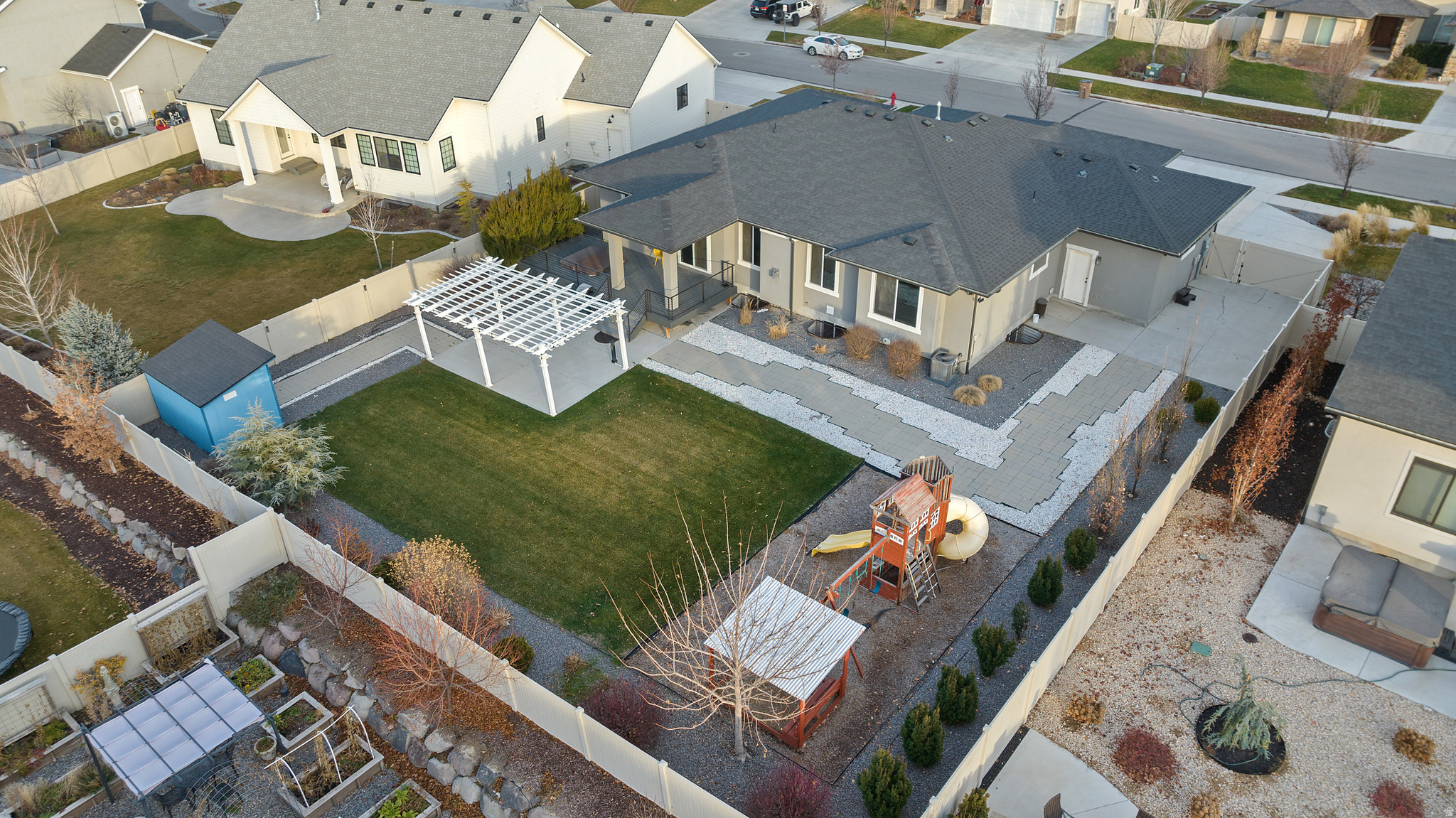 FOX LANDING - Residential