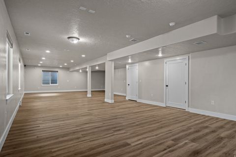 Tiny photo for 11618 S DOUGLAS DR, Draper, UT 84020 (MLS # 2126130)