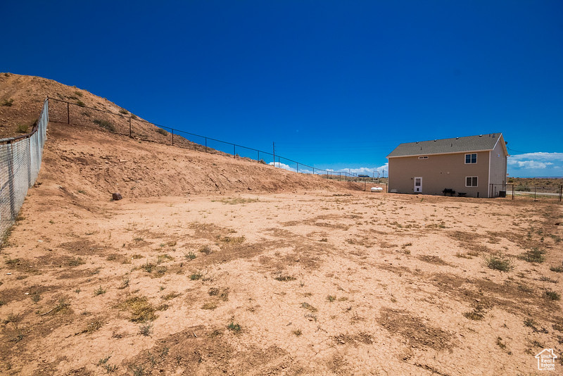 MOUNTAIN SIDE HOMES - Residential