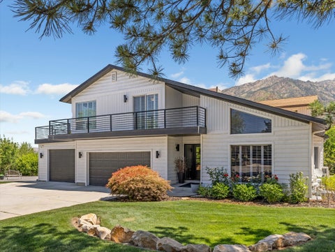 Photo of 6807 S PINE ROCK CIR E, Cottonwood Heights, UT 84121 (MLS # 2176073)