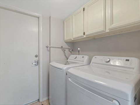 Tiny photo for 6807 S PINE ROCK CIR E, Cottonwood Heights, UT 84121 (MLS # 2176073)