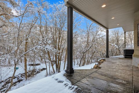 Tiny photo for 1284 E CANYON CREEK DR S, Bountiful, UT 84010 (MLS # 2116168)