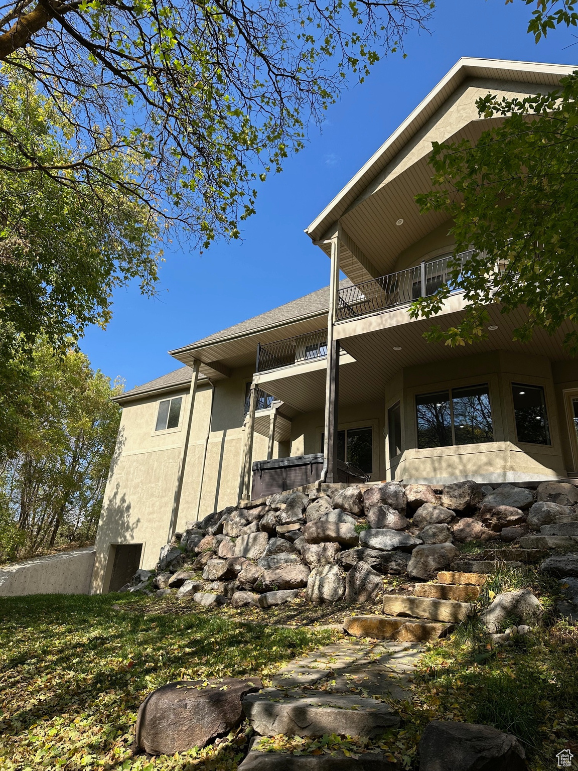 CREEKWOOD OF I.S. - Residential