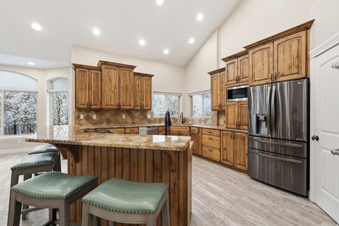 Tiny photo for 1284 E CANYON CREEK DR S, Bountiful, UT 84010 (MLS # 2116168)
