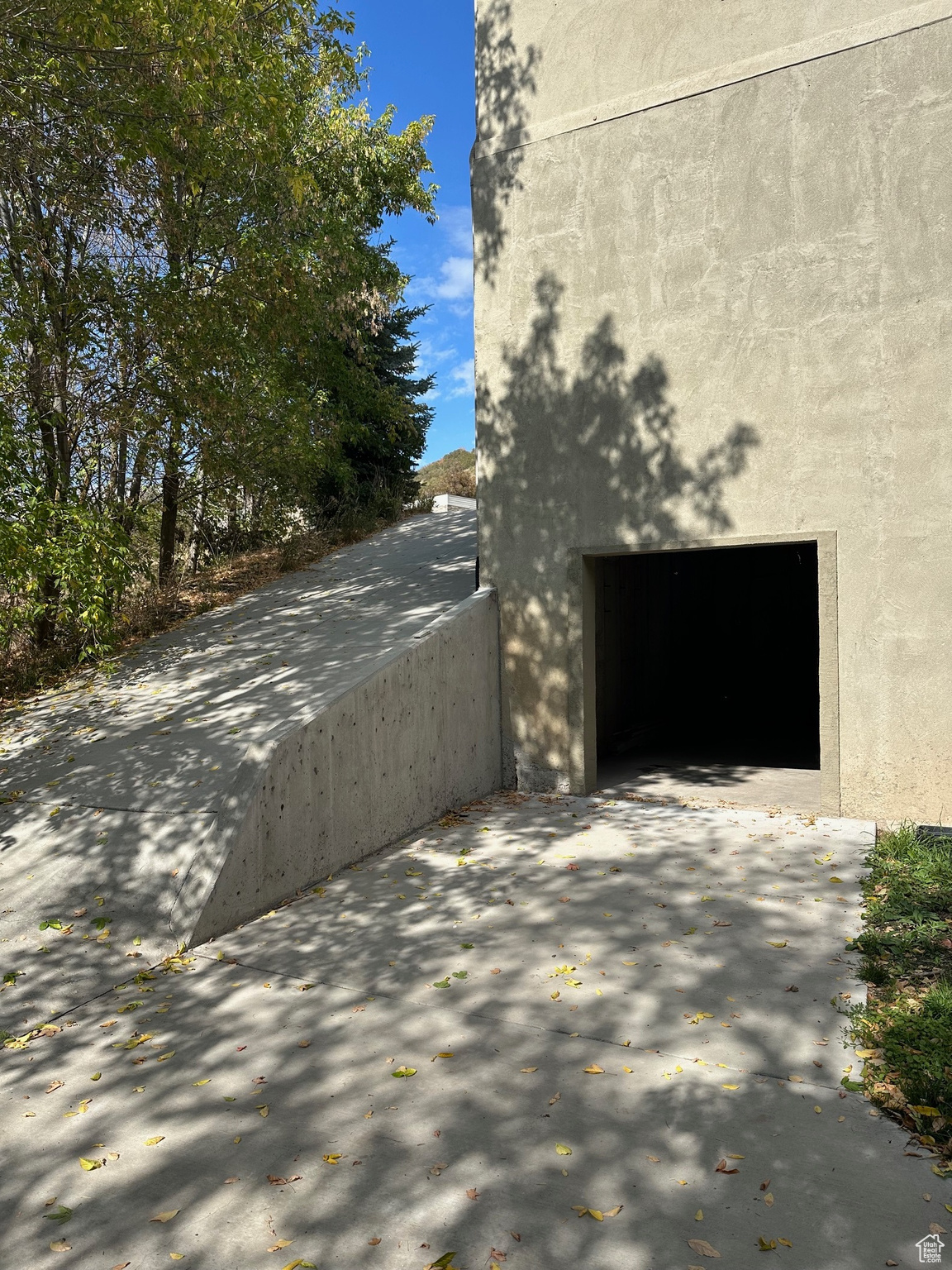 CREEKWOOD OF I.S. - Residential