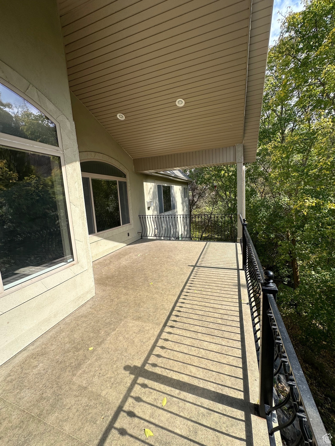 CREEKWOOD OF I.S. - Residential