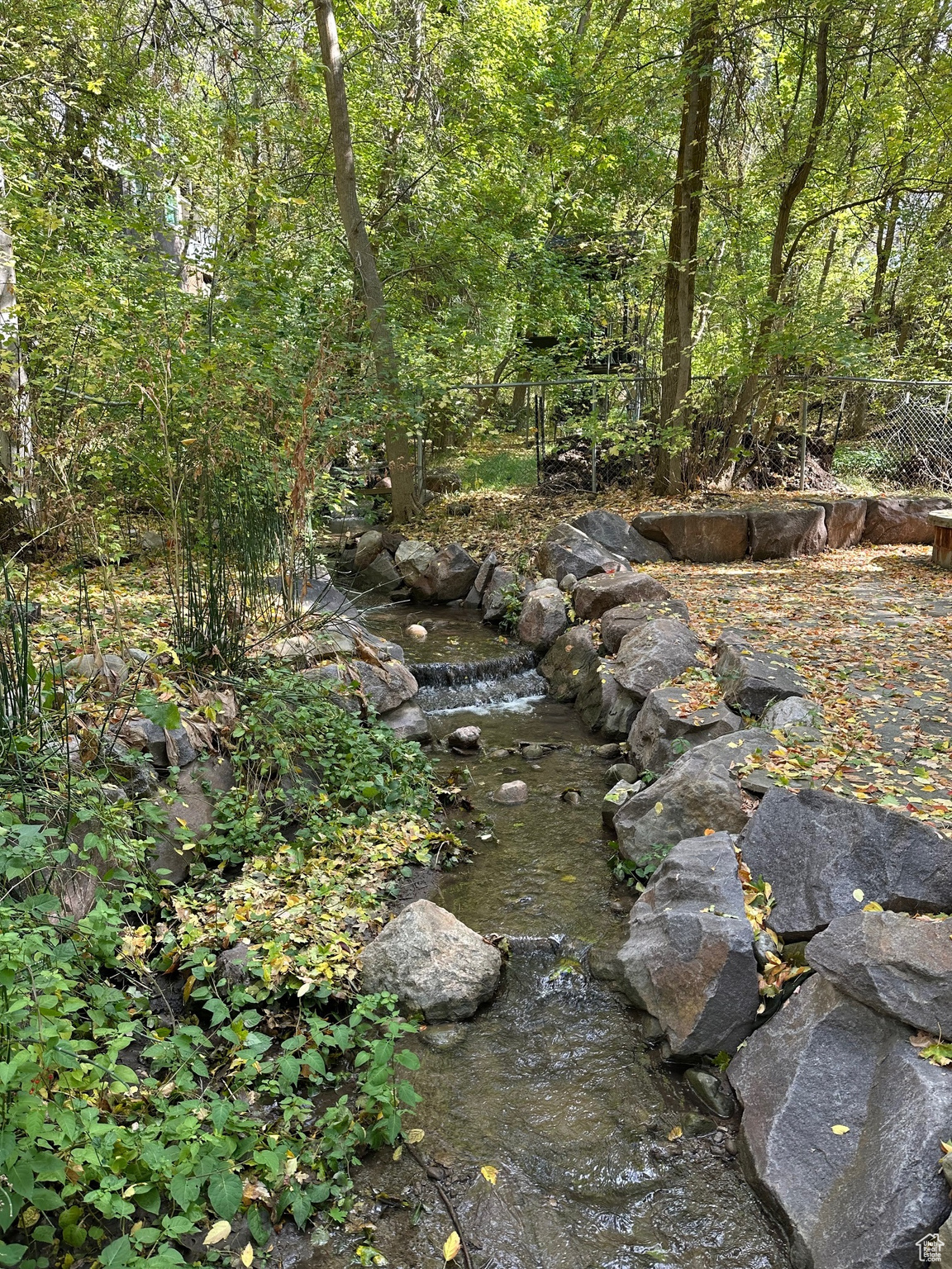 CREEKWOOD OF I.S. - Residential