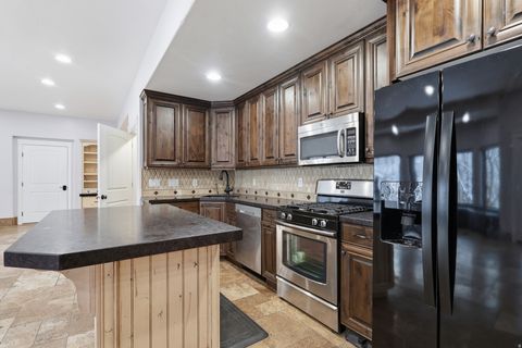 Tiny photo for 1284 E CANYON CREEK DR S, Bountiful, UT 84010 (MLS # 2116168)