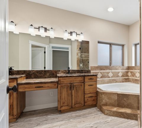 Tiny photo for 1284 E CANYON CREEK DR S, Bountiful, UT 84010 (MLS # 2116168)